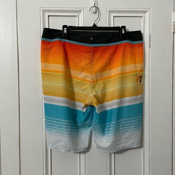 Quicksilver bathing suit  - Picture 2 of 5